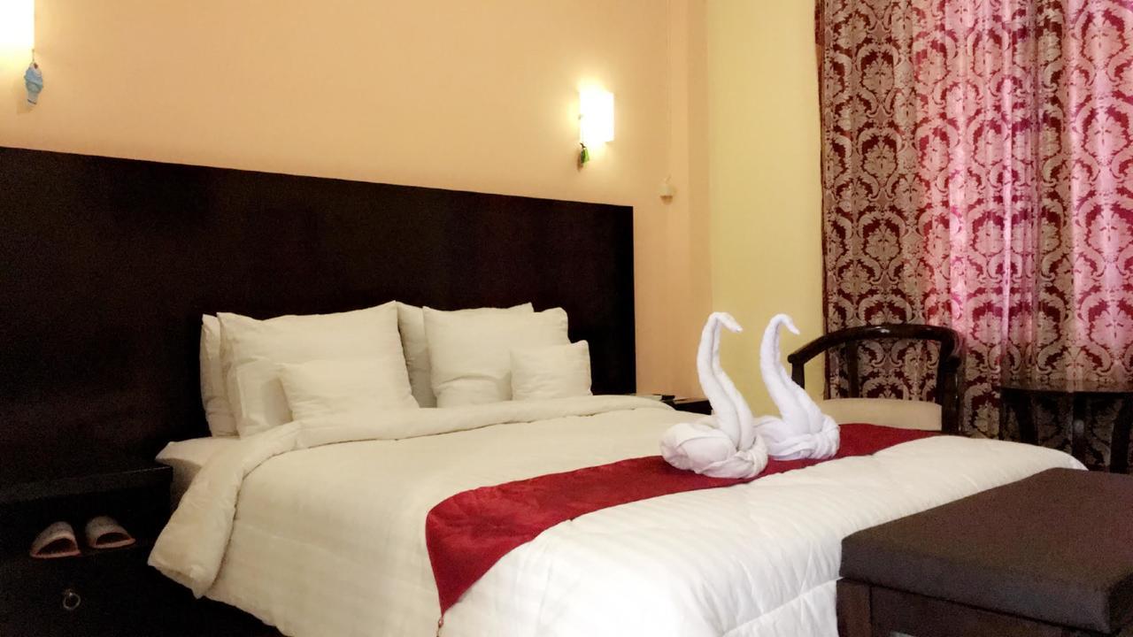 Syafira Hotel Langgur Bagian luar foto