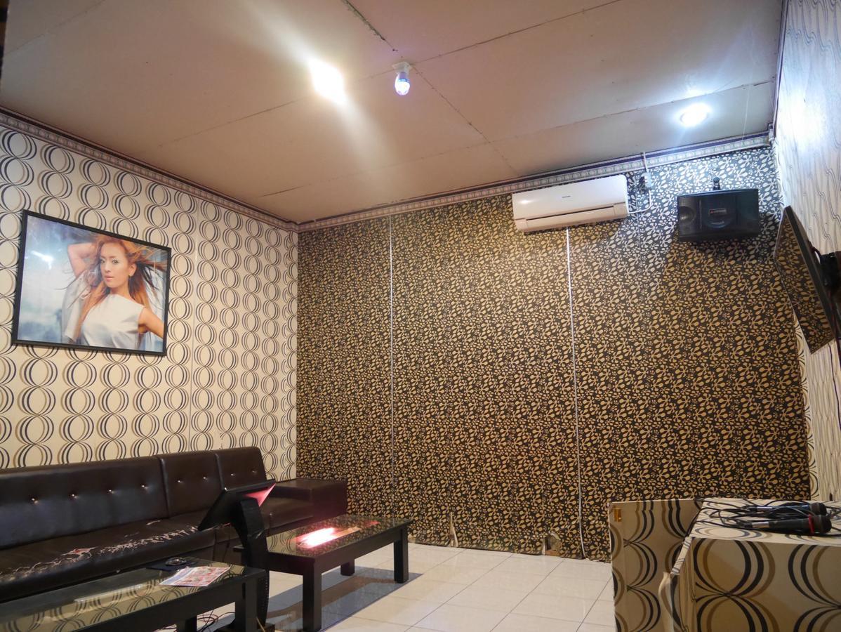Syafira Hotel Langgur Bagian luar foto